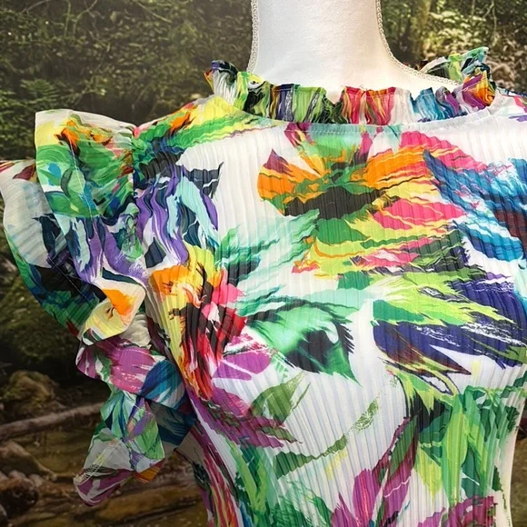 Floral Ruffle Sleeve Top - Picture 2 of 7